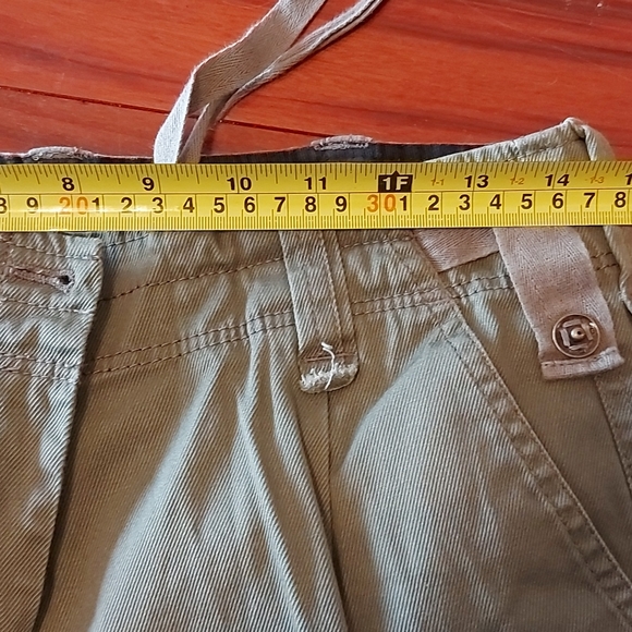 Cargo pants. DKNY size 6 - Picture 9 of 12